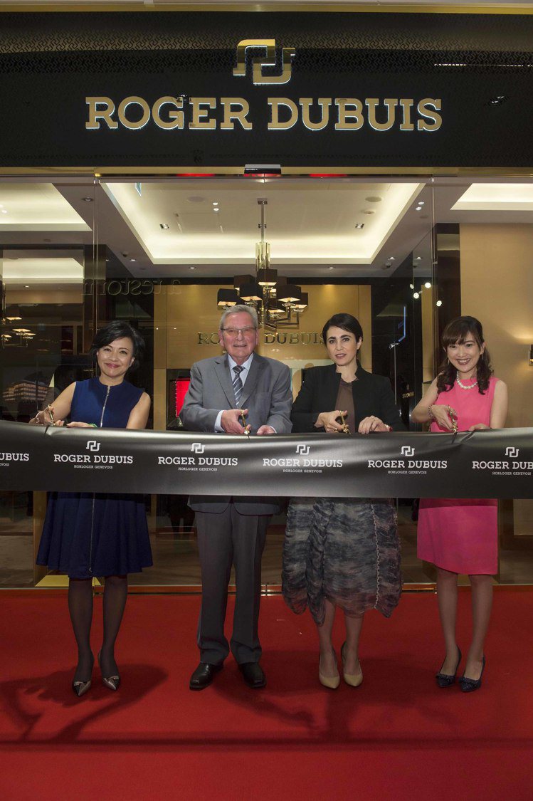 Roger Dubuis羅杰杜彼先生曾於2015年來台為台北101專賣店剪綵。圖／羅杰杜彼提供