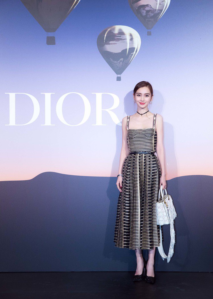 Angelababy在上海出席Dior品牌活動時穿著早春裙裝，乾淨優雅。圖／Di...