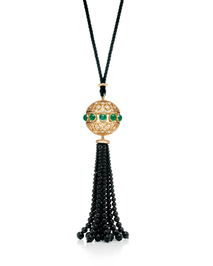Paloma Picasso Marrakesh 系列18K金祖母綠與黑瑪瑙流蘇項鍊。圖／Tiffany & Co. 提供