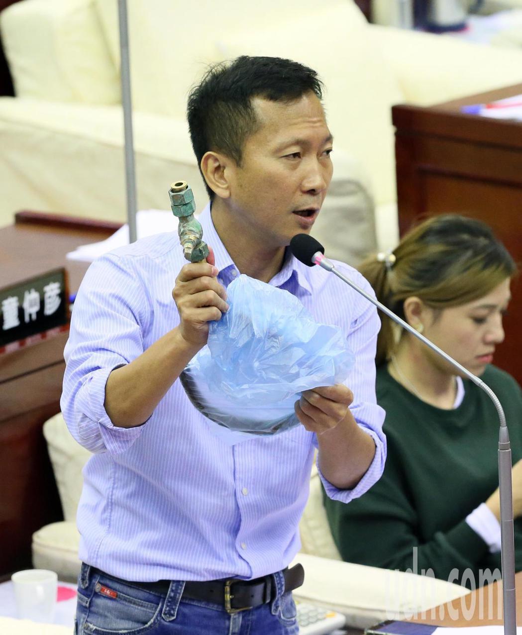 日前台北市長宣布完成鉛水管汰換計畫，而後卻陸陸續續有地區傳出發現鉛管，市議員李慶...