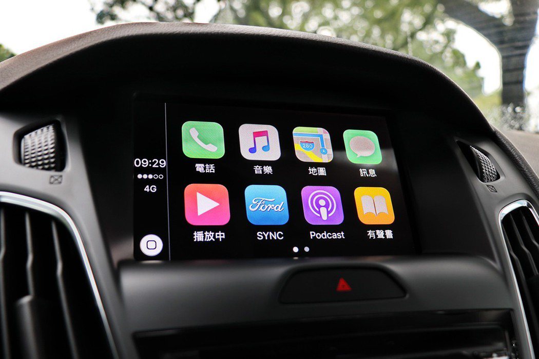 4 SYNC3同步支援Apple CarPlay，是國內同級唯一國產車款唯一原廠...