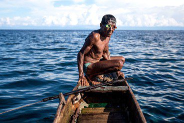 最後一支海洋游牧民族：評紀錄片《大師：水下人生》