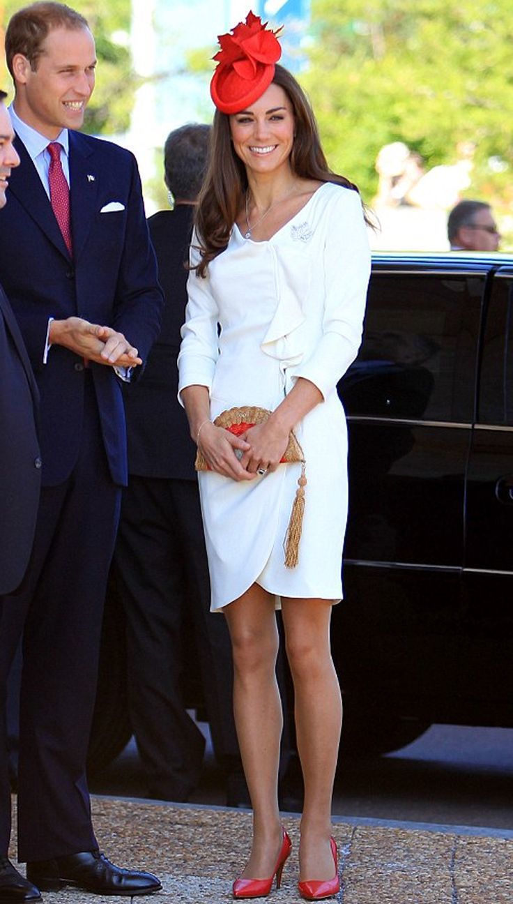 凱特王子妃有超強的舊衣新穿功力，訂婚時的Reiss洋裝不只穿過一次。圖／取自pinterest