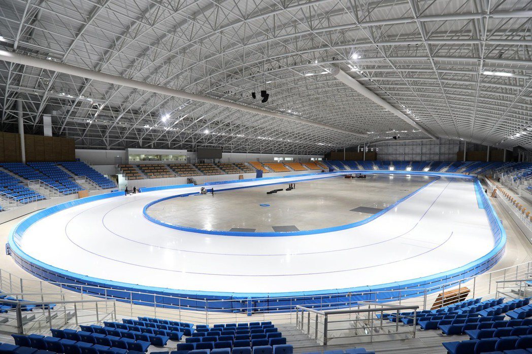 可容納8000觀眾的平昌冬奧競速滑冰場，官方拒絕在賽後改成海鮮冷凍倉庫。 （歐新...