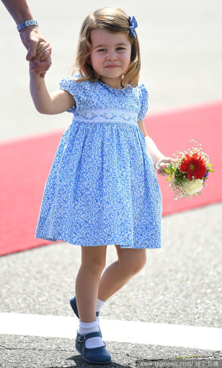 夏綠蒂小公主似乎和今年德國行時穿了同一件洋裝。圖／達志影像