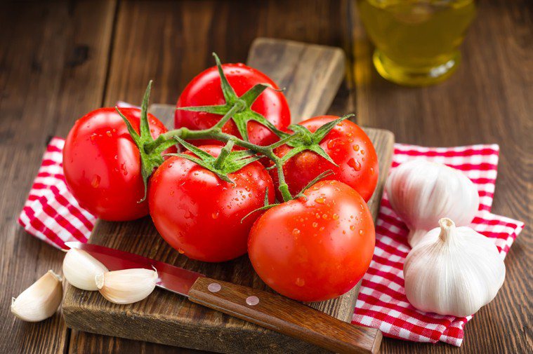 番茄富含維生素C，飯後吃可增加鐵的吸收率。 圖／ingimage