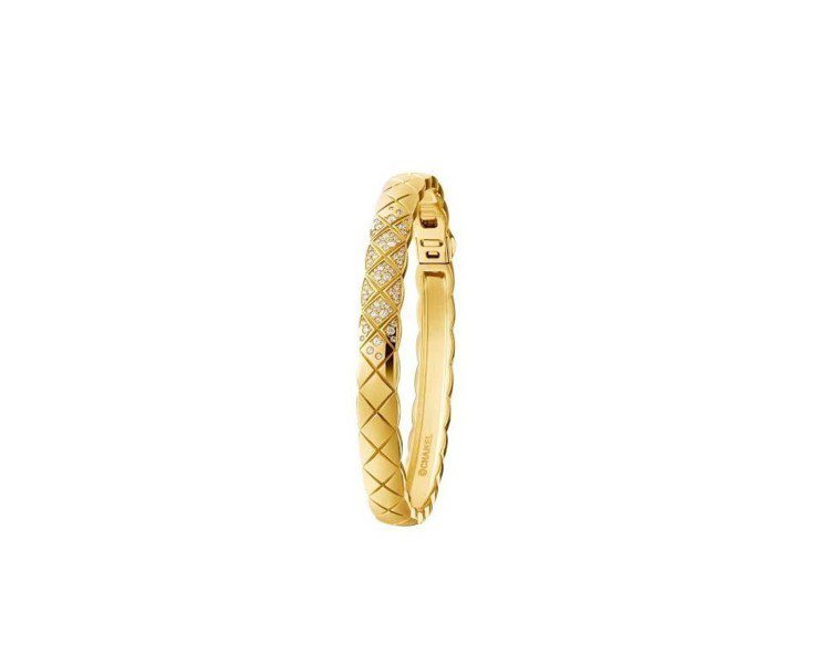 COCO CRUSH 手環，18K黃金鑲嵌81顆明亮式切割鑽石，30萬1,000元。圖／香奈兒提供