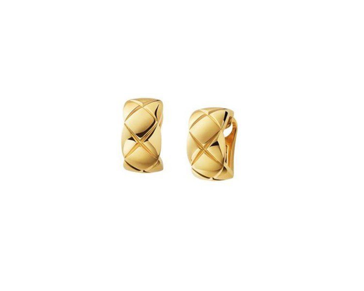 COCO CRUSH 耳環，18K黃金，99,000元。圖／香奈兒提供