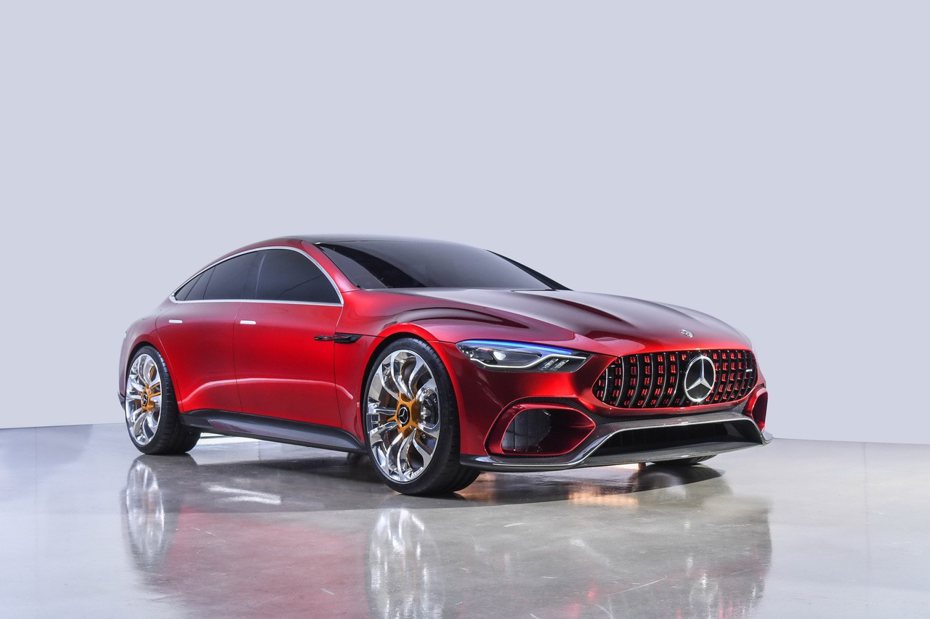 Mercedes-AMG GT Concept搭載源自F1科技的混和動力單元概念，預告未來四門性能跑車極致面貌。 圖／台灣賓士提供