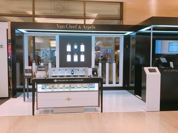 Van Cleef ＆ Arpels梵克雅寶全台第一家香氛概念店坐落於統一時代百貨台北店。圖／鋒恩提供
