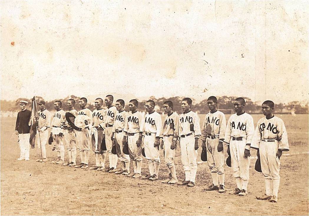 嘉義農林棒球隊。攝自1928年。 圖／維基共享