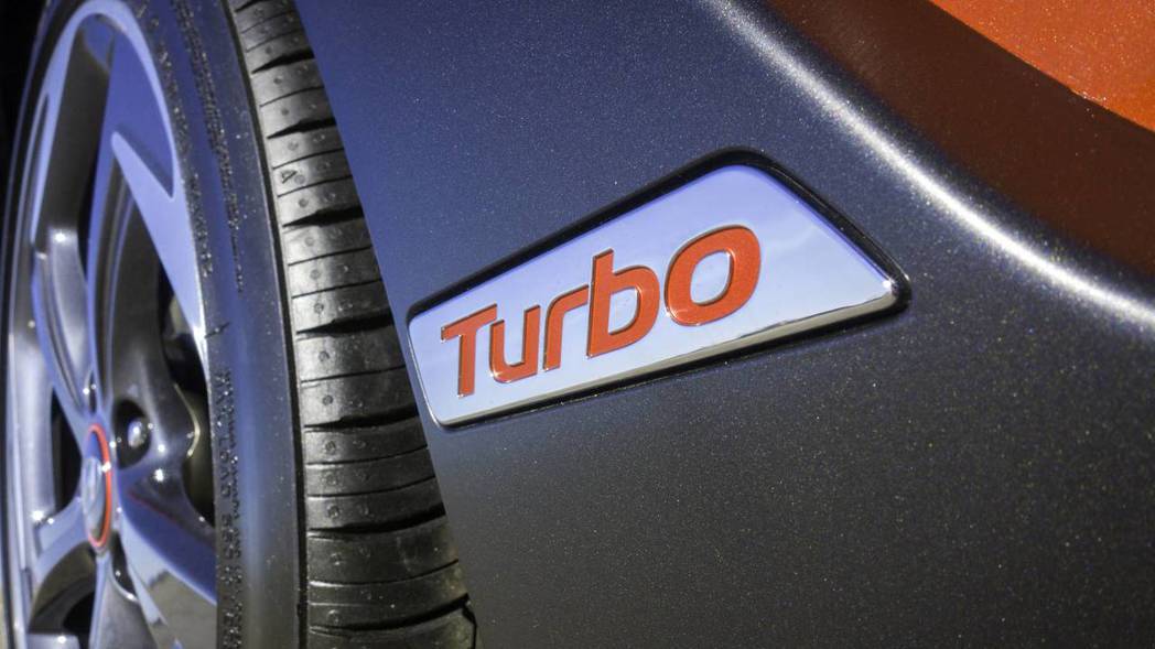 Veloster Turbo。 摘自Hyundai