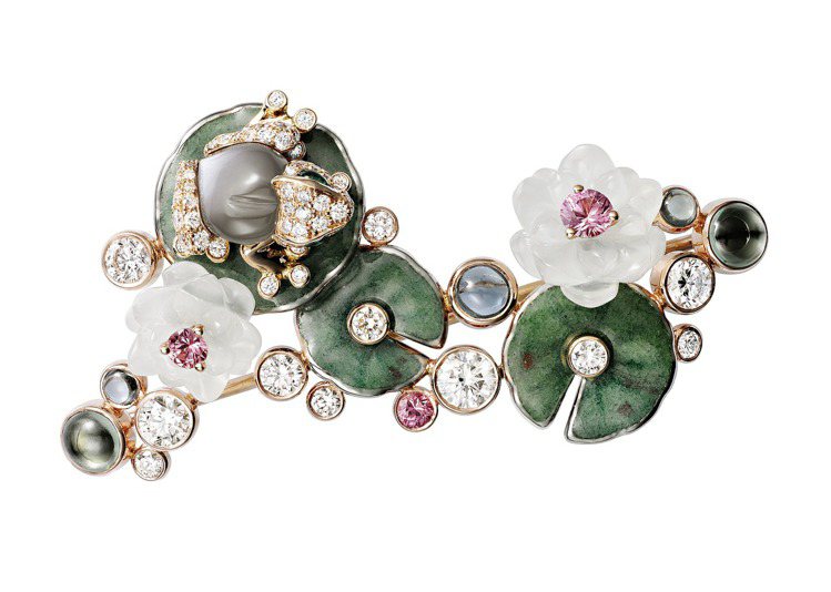 Les Indomptables de Cartier 青蛙裝飾珠寶腕表拆做胸針，玫瑰金鑲嵌鑽石與琺瑯 ，價格店洽。圖／卡地亞提供