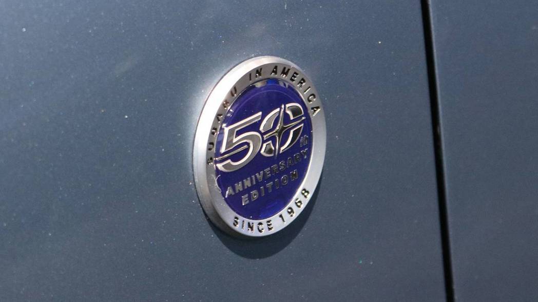 Subaru 50th 紀念銘牌。 摘自Motor1