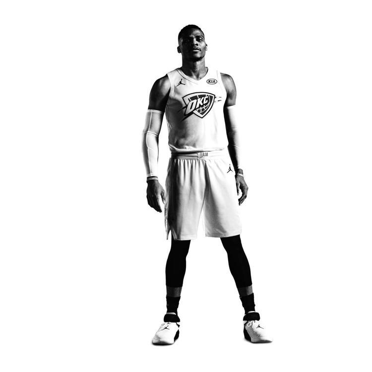 籃球明星Russell Westbrook率先詮釋Why Not Zer0.1  City of Flight全明星賽鞋款。圖／Nike提供