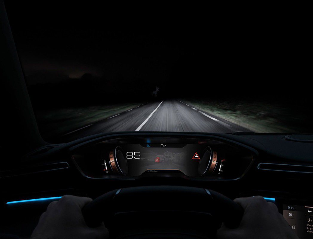 全新Peugeot 508導入夜視系統。 摘自Peugeot