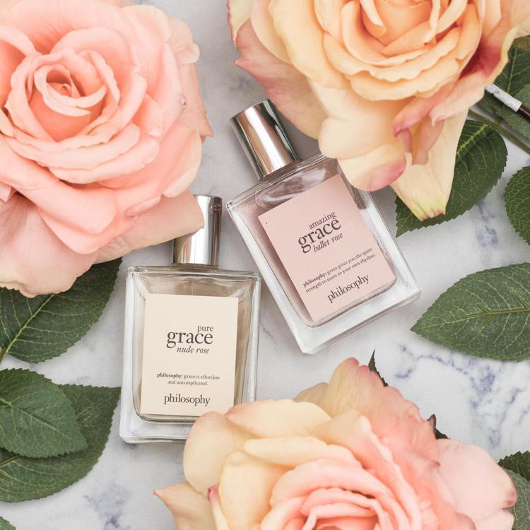 philosophy驚喜優雅芭蕾玫瑰與純淨優雅裸粉玫瑰淡香水3月正式登台開賣。圖／科蒂精品提供