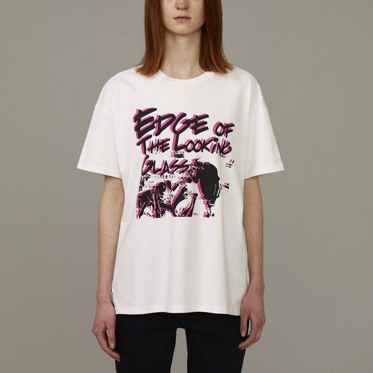 Kim Jones與GU合作系列女裝印花T恤，約390元。圖／GU提供