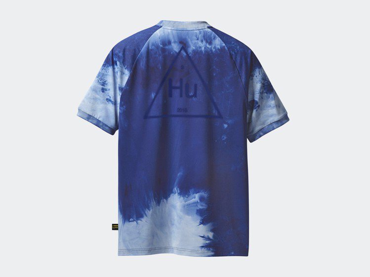 Pharrell Williams與adidas Originals聯名Hu Holi系列adicolor T恤，約1,890元。圖／adidas Originals提供