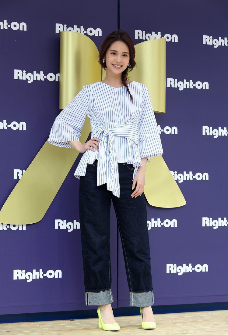 藝人楊丞琳下午為日本品牌牛仔褲代言。圖／記者曾吉松攝影