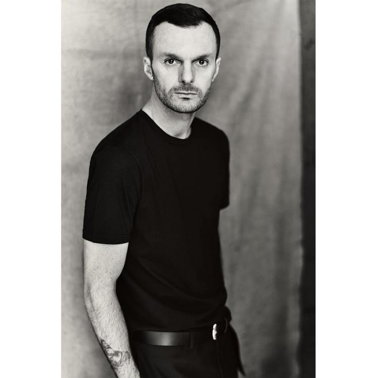 前Dior男裝設計師Kris Van Assche確定接任Berluti創意總監。圖／摘自Berluti facebook