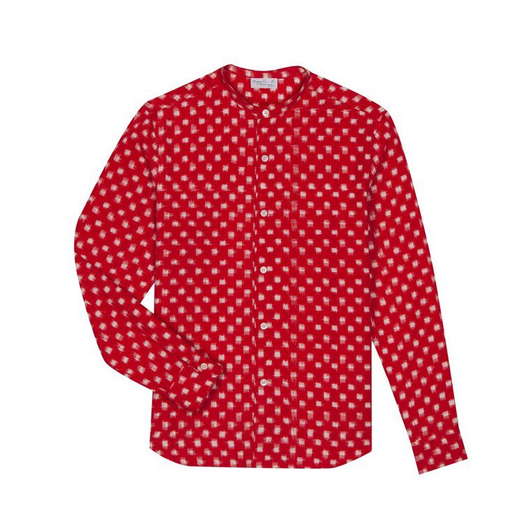 紅色印花襯衫8,980元。圖／agnès b.提供