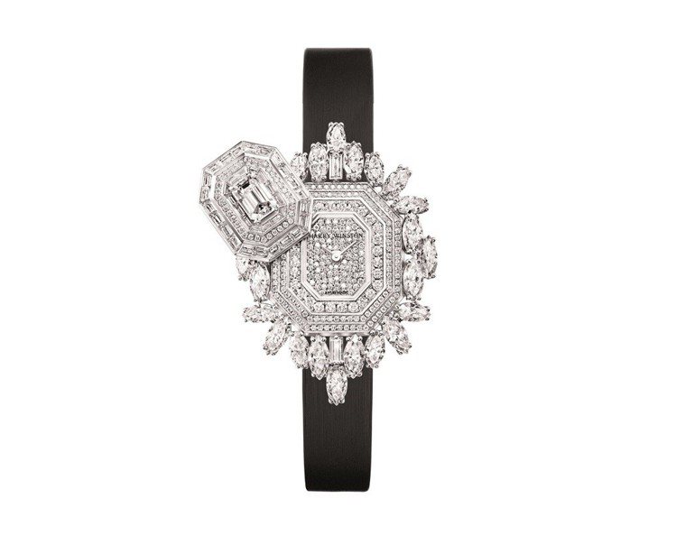 海瑞溫斯頓ULTIMATE EMERALD SIGNATURE高級珠寶腕表，425.1萬元。圖／HARRY WINSTON提供