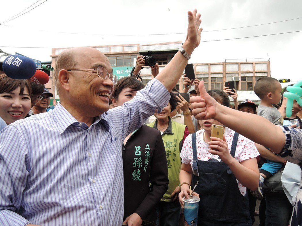 前行政院長蘇貞昌以辦運動會的比喻，來為自己71歲回鍋參選被嫌老的問題解套。 記者...
