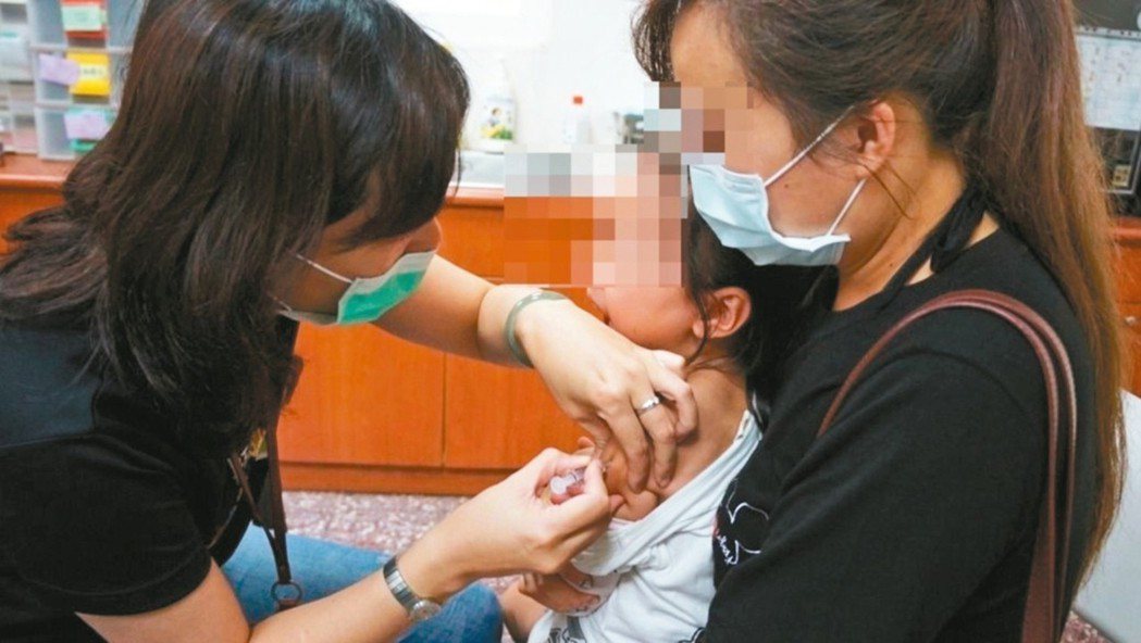 麻疹與德國麻疹皆可由飛沫或與病人直接接觸而感染。 本報資料照片