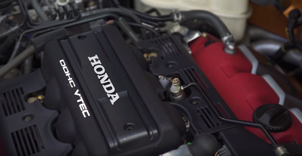 3.2升V6 VTEC NA引擎 280匹最大馬力。 截自carwow影片