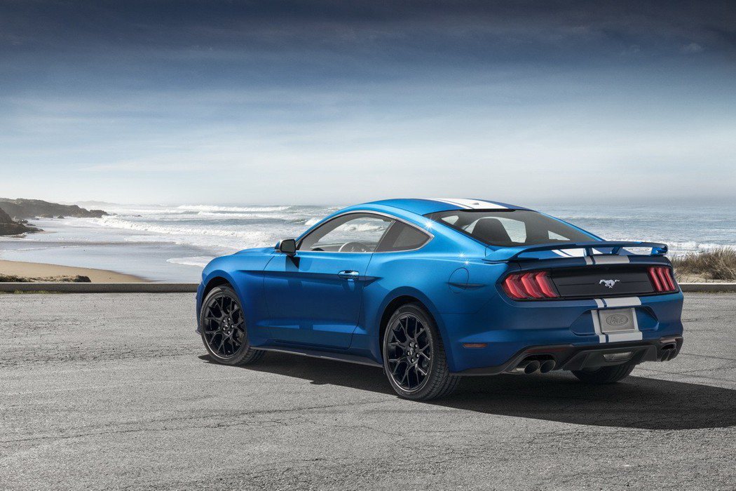 Ford Mustang EcoBoost。 摘自Ford