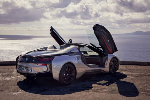 油電敞篷的魅力 <u>BMW i8 Roadster</u>最新寫真圖曝光！