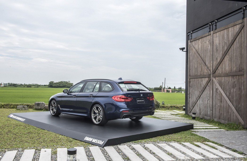 全新BMW M550d xDrive Touring震撼上市。 圖／汎德提供