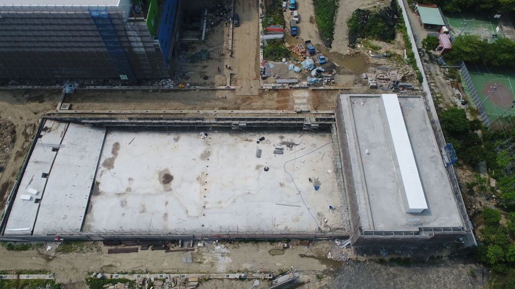 國際知名導演李安拍攝《少年Pi的奇幻漂流》的「造浪池」移入的中台灣影視基地，預計6月底可如期竣工。圖／台中市新聞局提供
