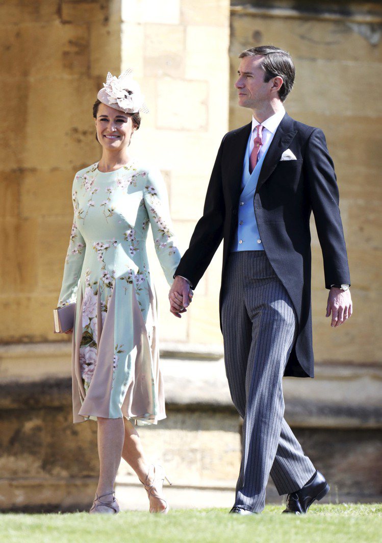 凱特王子妃的妹妹Pippa Middleton選穿The Fold洋裝。圖／取自IG