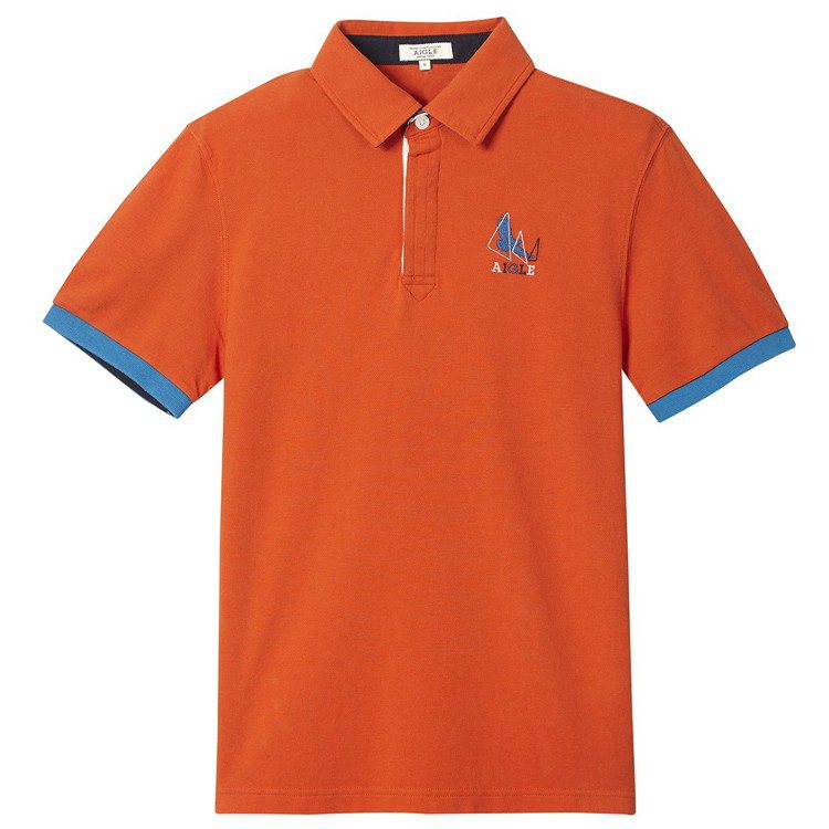 Aigle棉質男裝亮橘色短袖Polo衫，約3,400元。圖／Aigle提供