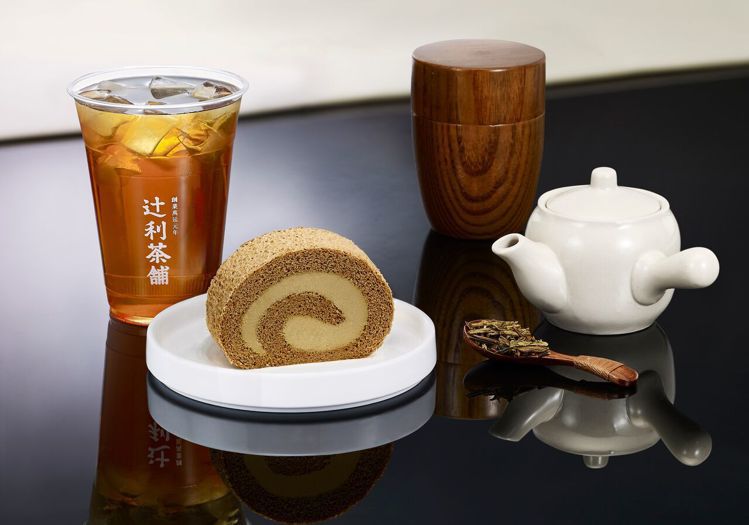 宇治焙茶卷切片150元，焙茶卷每條680元。圖／TSUJIRI辻利茶舗提供