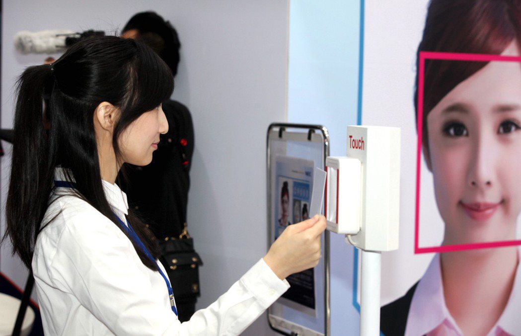 人臉辨識系統在中國大陸被用來做社會維安審查的新技術。 （中新社）