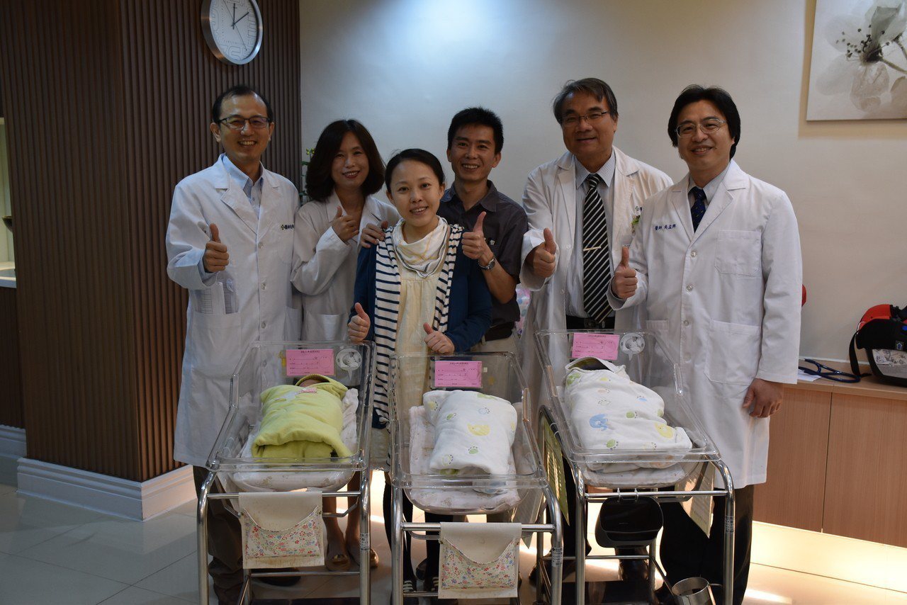 台南市林姓夫妻多年求子不成，但中西醫合作下，最近順利產下三胞胎。圖／台南市立醫院提供