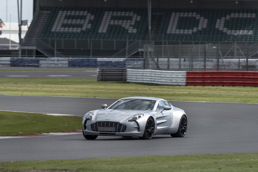 Aston Martin一直以來都與賽車有著深厚的淵源。 摘自Aston Mar...