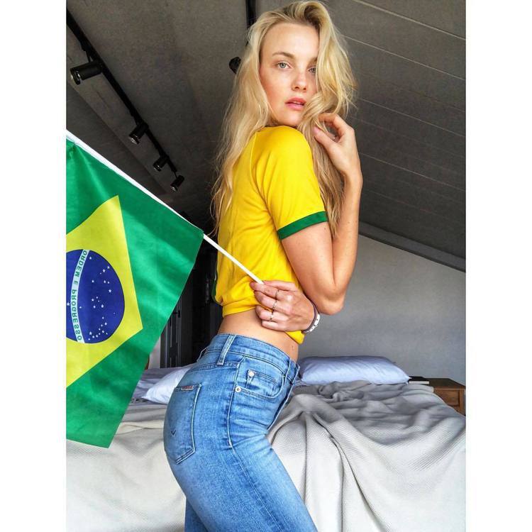 巴西名模Caroline Trentini。圖／擷自instagram