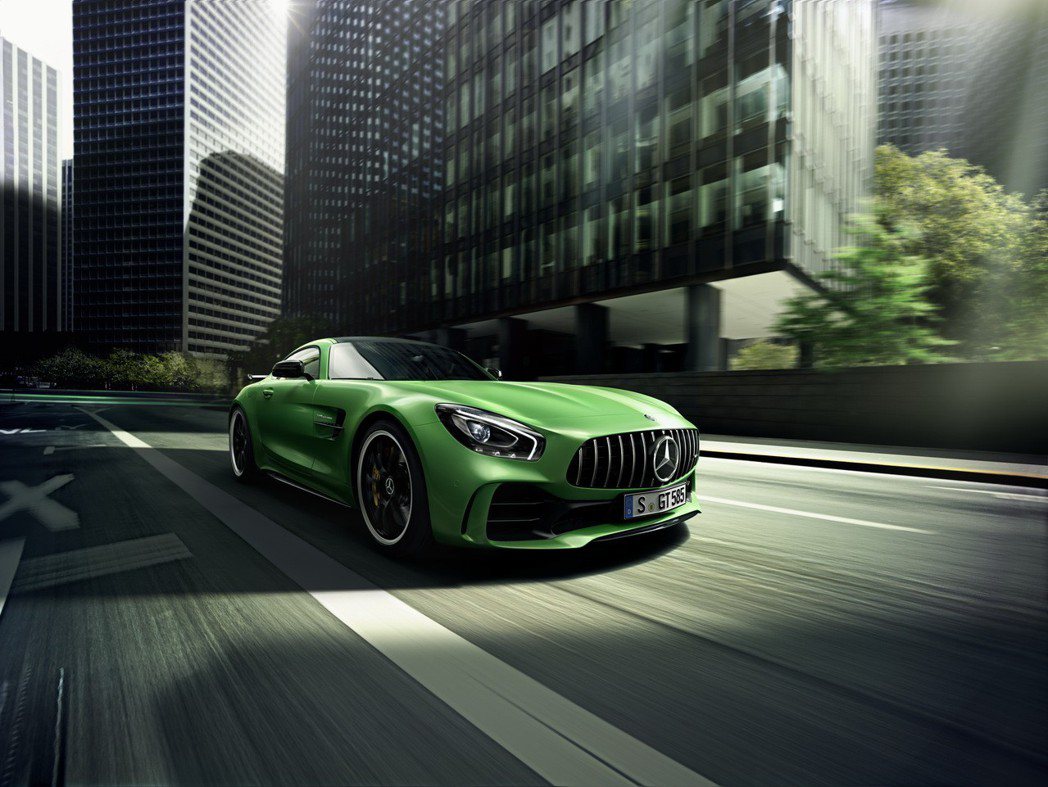 綠色地獄猛獸Mercedes-AMG GT R。 圖／中華賓士提供