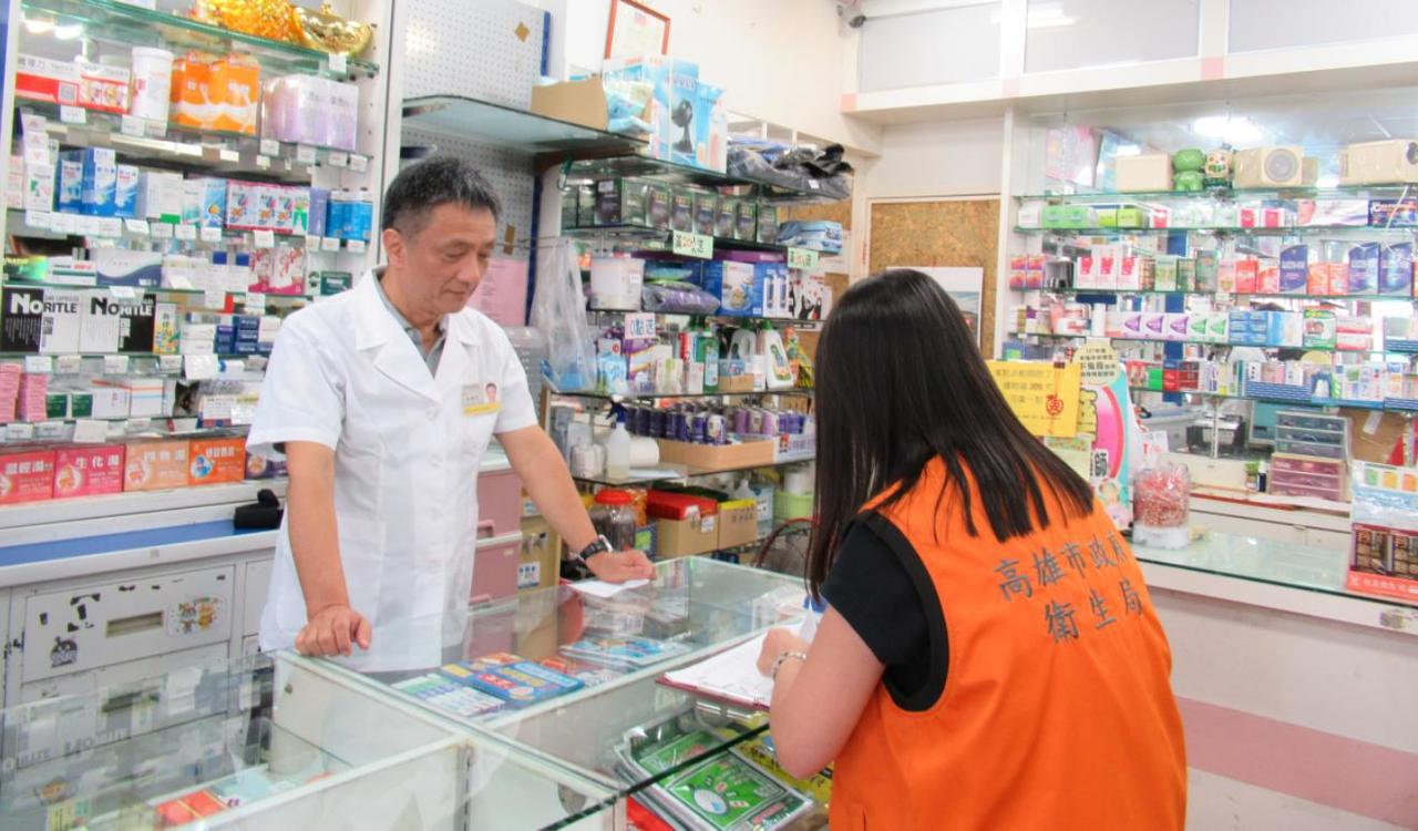 台灣6項降血壓藥疑用到大陸問題原料藥，高雄市衛生局昨到醫療院所及藥局稽查，共回收2萬6千多顆藥物。