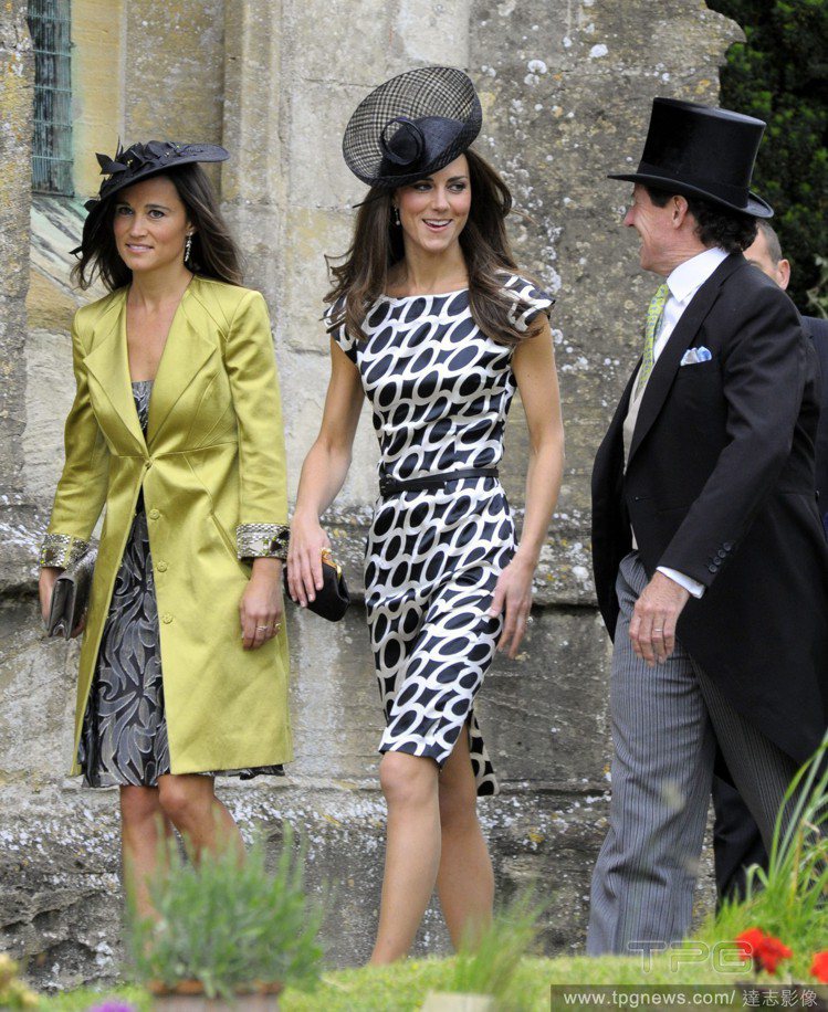 凱特進入英國皇室後首度出席婚宴，穿著平價品牌ZARA的洋裝。圖／達志影像