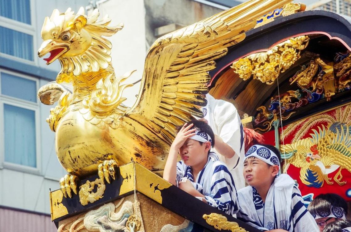 日本各地出現熱浪高溫，圖為近日在京都舉辦的祇園祭，也在猛暑襲來之下造成數十人中暑...
