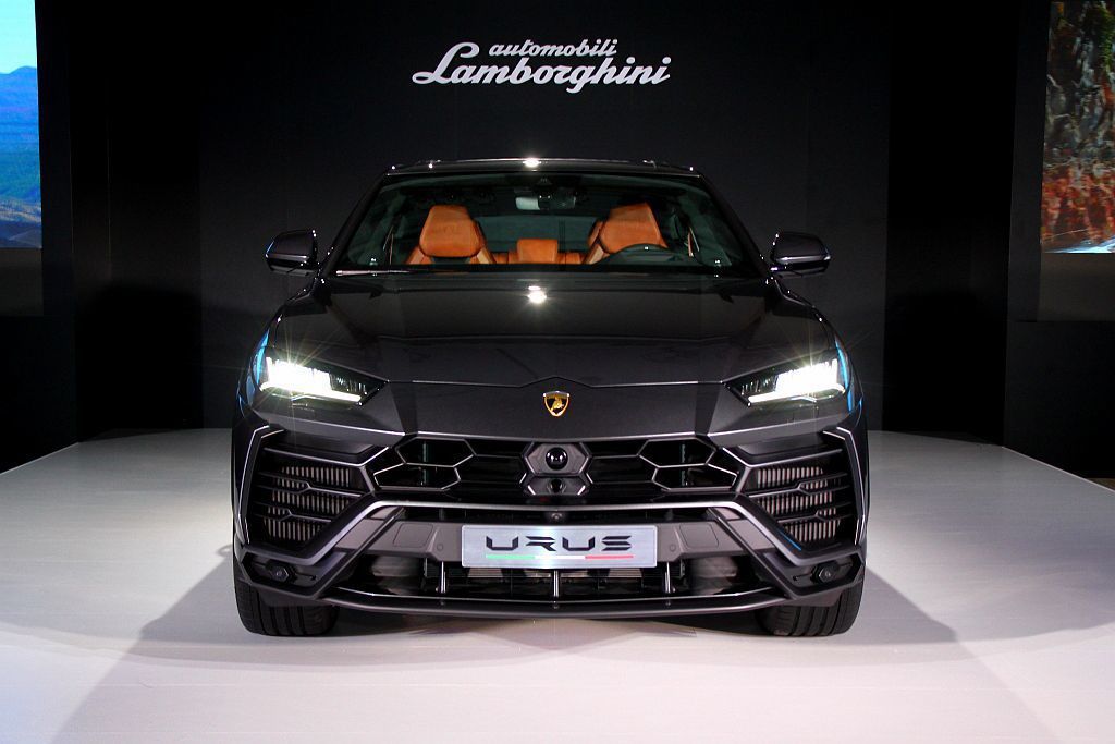總代理Lamborghini Taipei嘉鎷興業，不僅將這Lamborghini巨作引進台灣，同時針對原廠受訓技師與完整技術等支援也都一次到位。 記者張振群／攝影