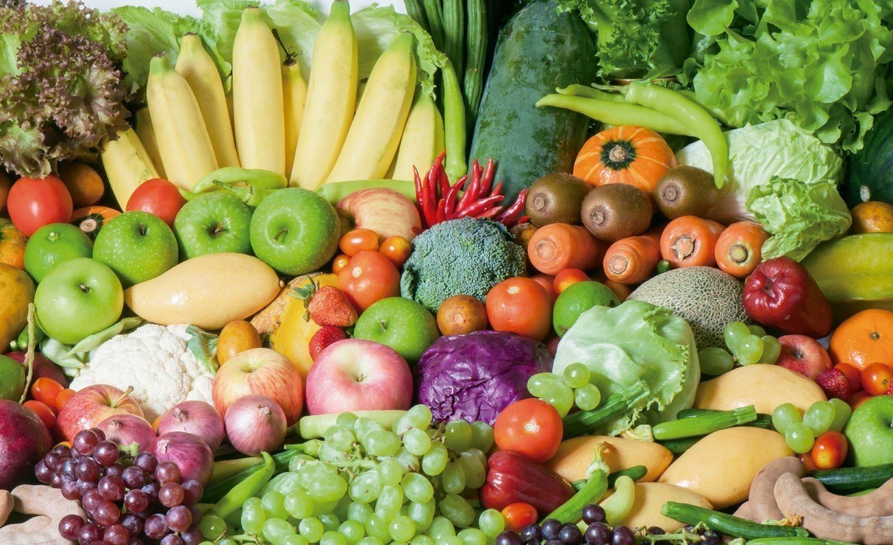 蔬果中含維生素A（β胡蘿蔔素和視黃醇）、維生素C、維生素E、硒、鋅和植化素，抗氧化物可對抗傷害身體的自由基。