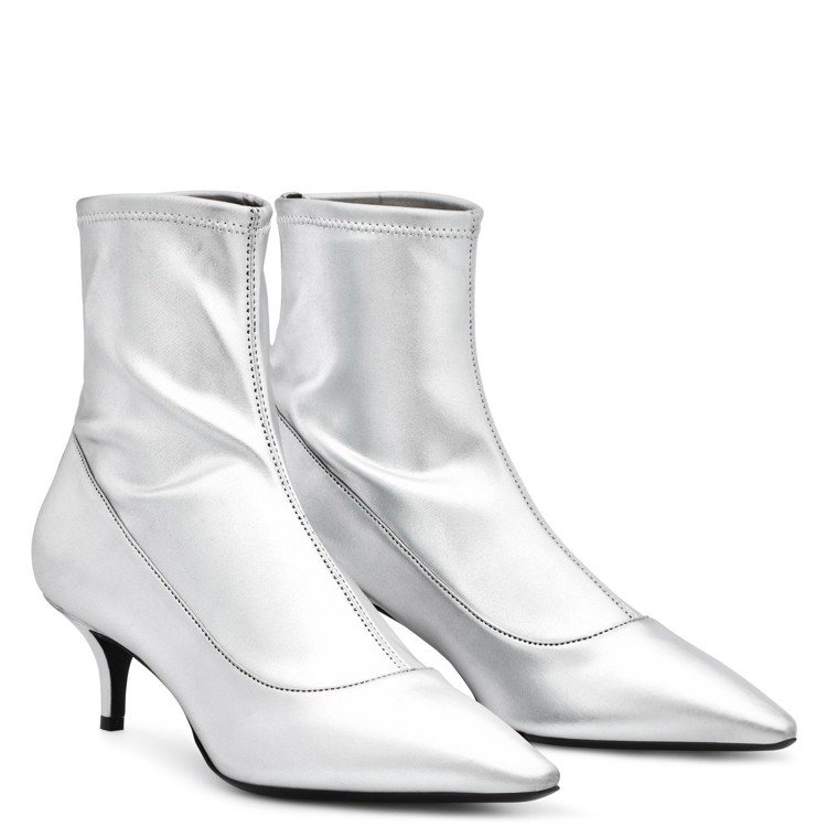 SALOMÈ銀色短靴，約33,000元。圖／Giuseppe Zanotti提供