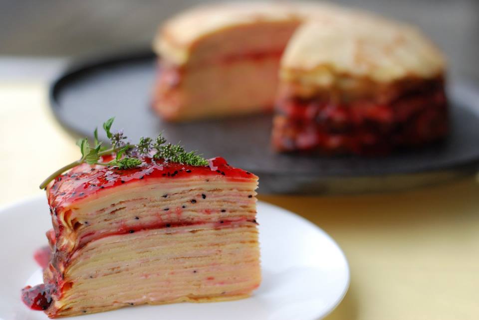 法式火龍果千層米蛋糕。圖╱農委會台南農改場提供