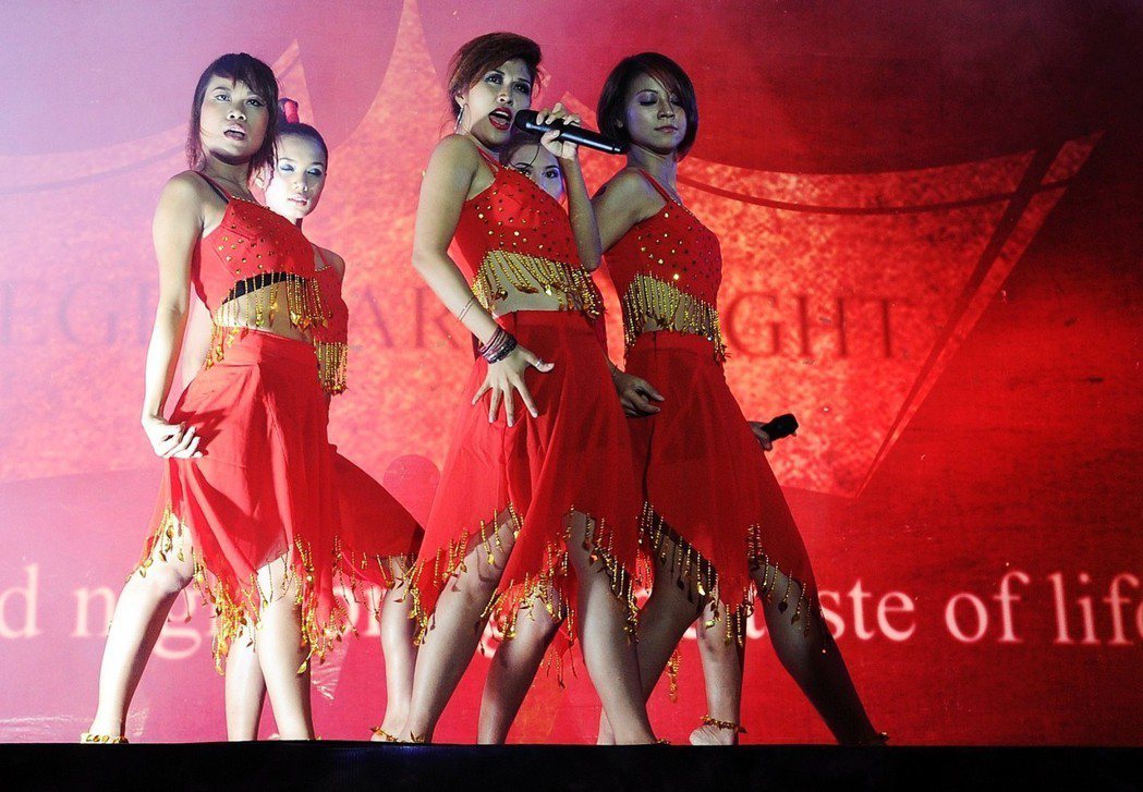 大聲唱她們的歌——緬甸流行音樂史上第一支女子團體「虎女孩」（Tiger Girl...